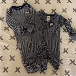 Set of 2 newborn pajamas